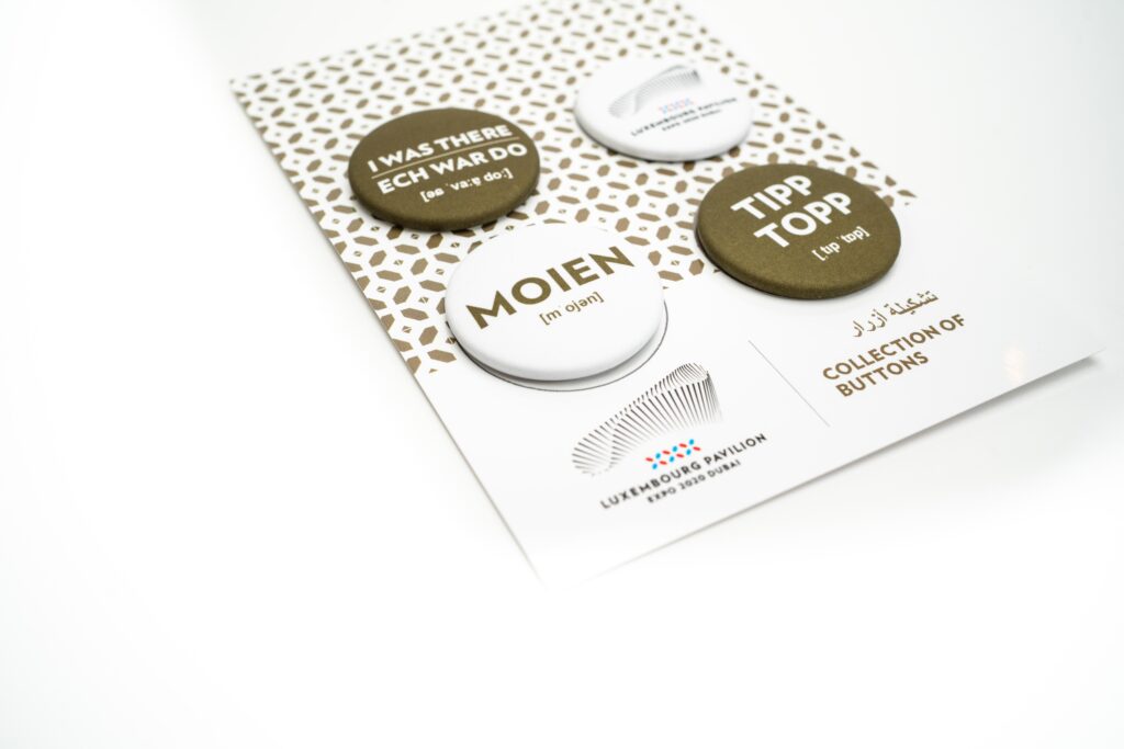 buttons pin