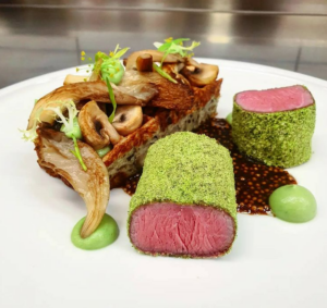 food at schengen lounge expo 2020